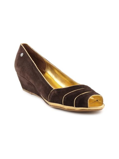 Enroute Women Brown Wedges