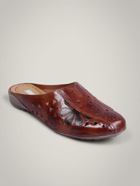 Catwalk Women Leather Cutshoe Brown Flats