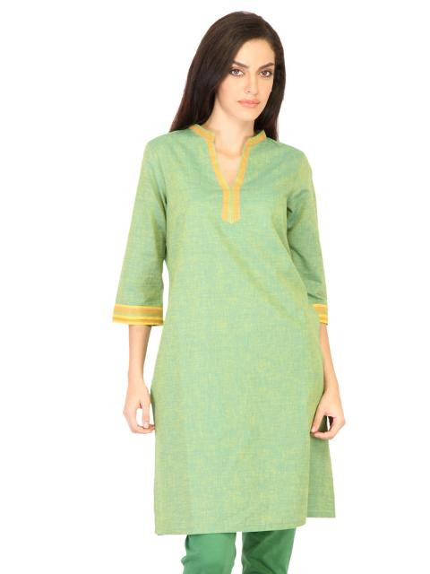 Aurelia Women Solid Green Kurtas