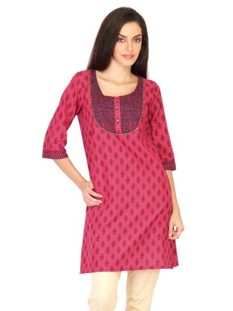 Aurelia Women Printed Pink Kurtas