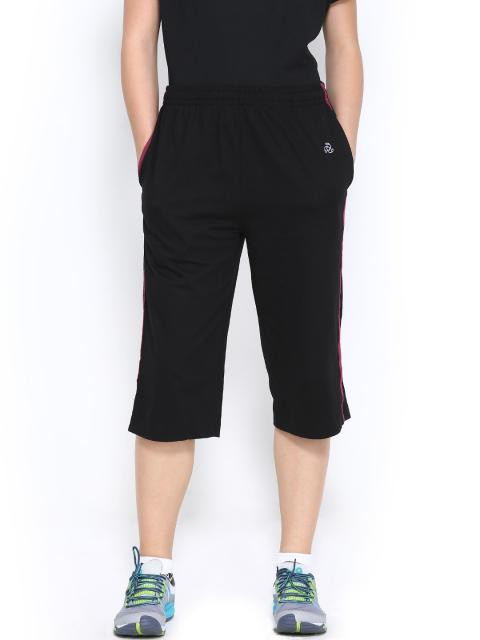 Jockey Women Black Relaxed Capris
