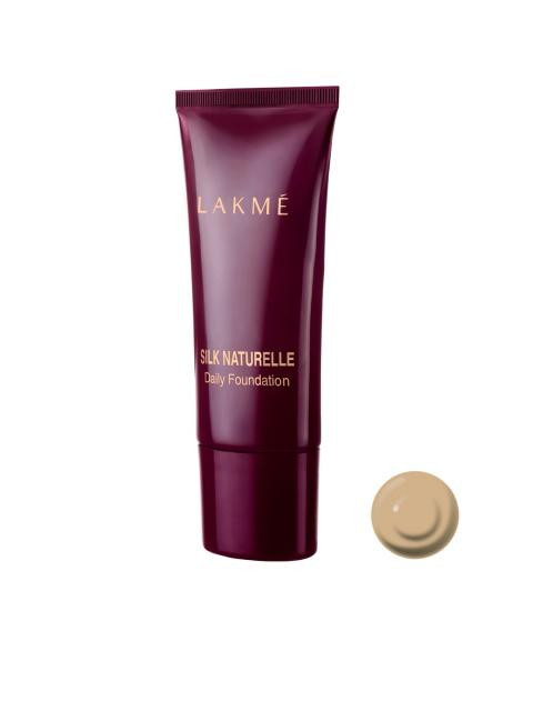 Lakme Pearl Silk Naturelle Daily Foundation