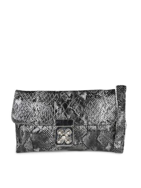 Mod'acc Women Black Clutch