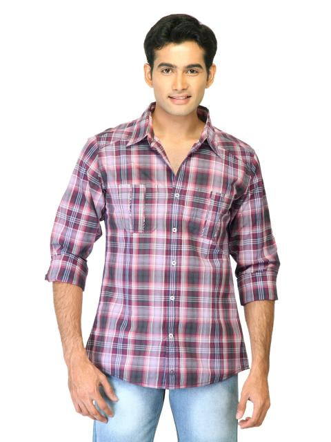 United Colors of Benetton Men Check Pink Shirts