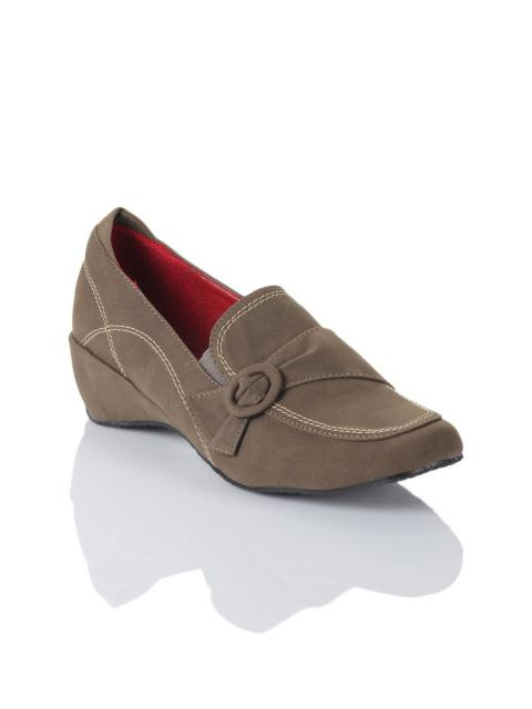 Cobblerz Women Brown Wedges