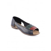 Catwalk Women Black Flats