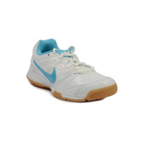 Nike Women Cou White Shoe