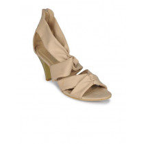 Catwalk Women Beige Heels