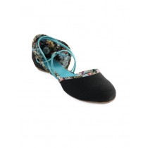 Catwalk Women Black Flats