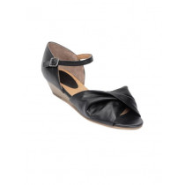 Enroute Women Black Wedges