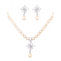 Miki Pearl Women Ivory Jewellery Set