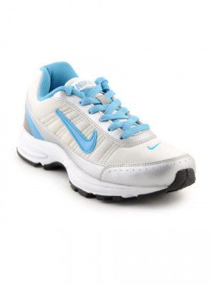Nike Women Transform III Silver Sports Shoes