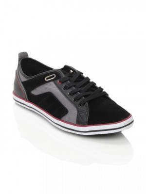 Spinn Men Agile Black Shoes