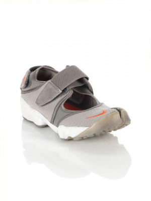Nike Women Air Rift Grey Shoes