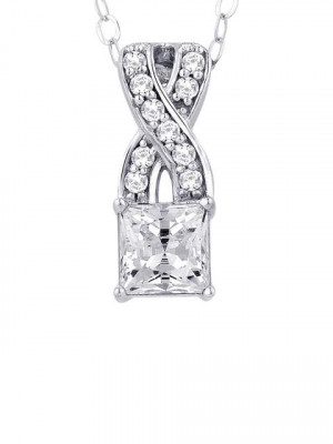 Lucera Women Silver Pendant