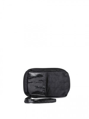 Baggit Women Black Kamaal Excel Mobile Pouch
