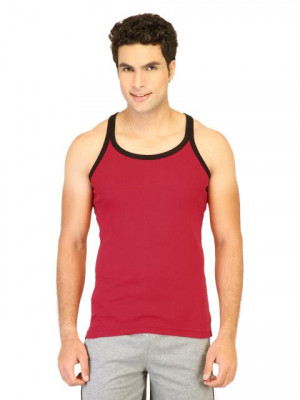 Hanes Men Racer Back Red Innerwear Vests