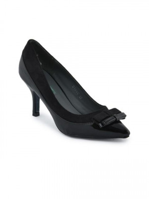 Catwalk Women Black Pumps