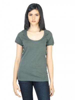 United Colors of Benetton Women Solid Olive T-shirt