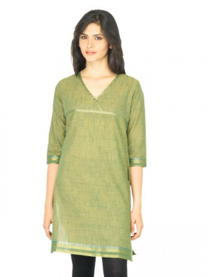 Aurelia Women Solid Green Kurta