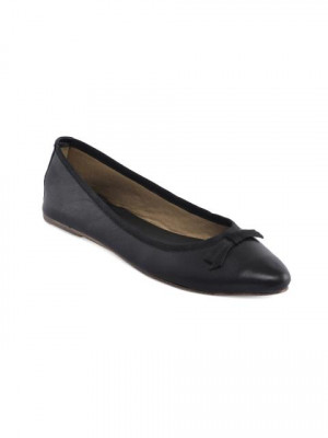 United Colors of Benetton Women Black Ballerinas