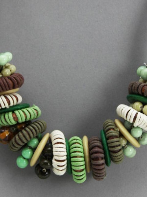 Adrika Women Green & Brown Beaded Necklace