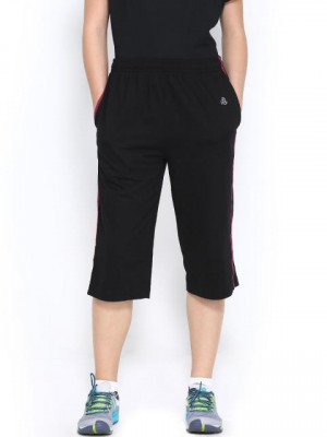 Jockey Women Black Relaxed Capris