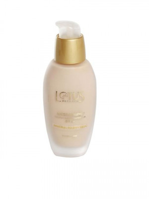 Lotus Herbals Natural Blend Comfort Liquid Buff Foundation 320