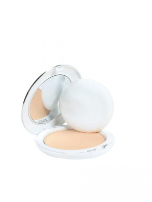 Streetwear Shine Divine Whitening Ivory Compact