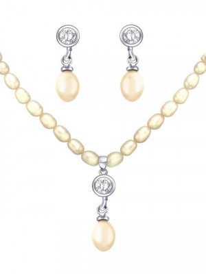 Miki Pearl Women Ivory Jewellery Set
