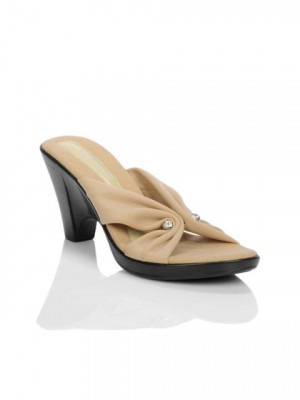 Catwalk Women Beige Heels