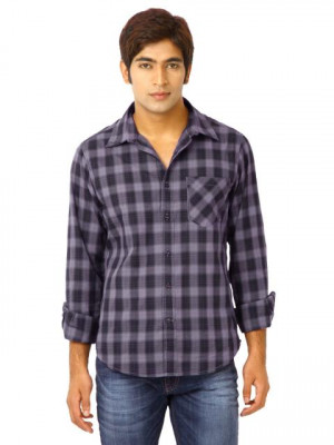 United Colors of Benetton Men Checks Purple Shirts